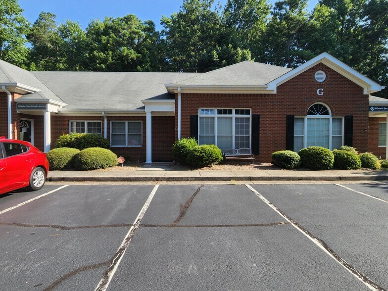 More Photos Of 500 Sun Valley Dr, Roswell Office For Lease