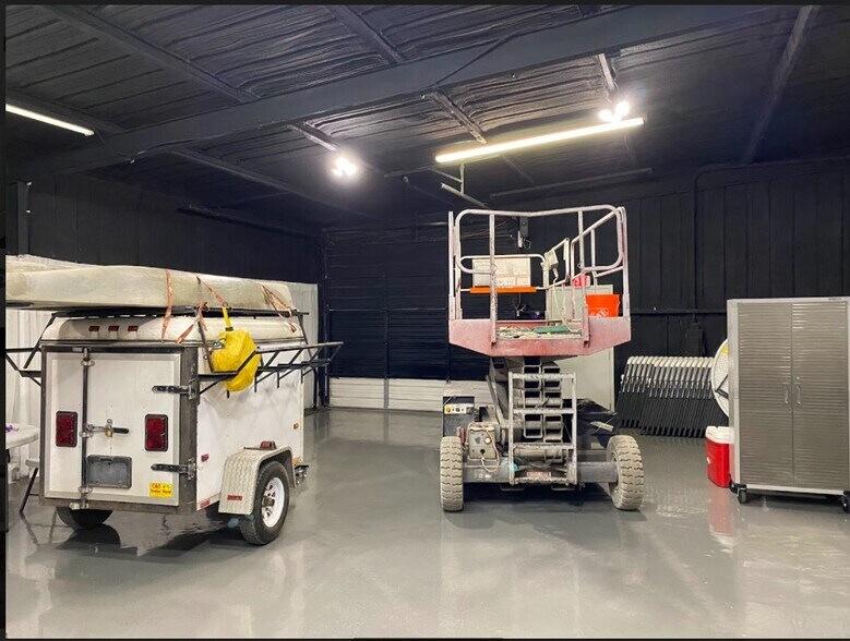 More Photos Of 120 Coad St, Fort Worth Warehouse For Lease