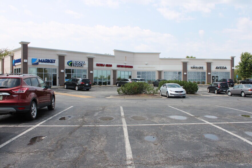 More Photos Of 18920 E Valley View Pky, Independence Storefront For Lease