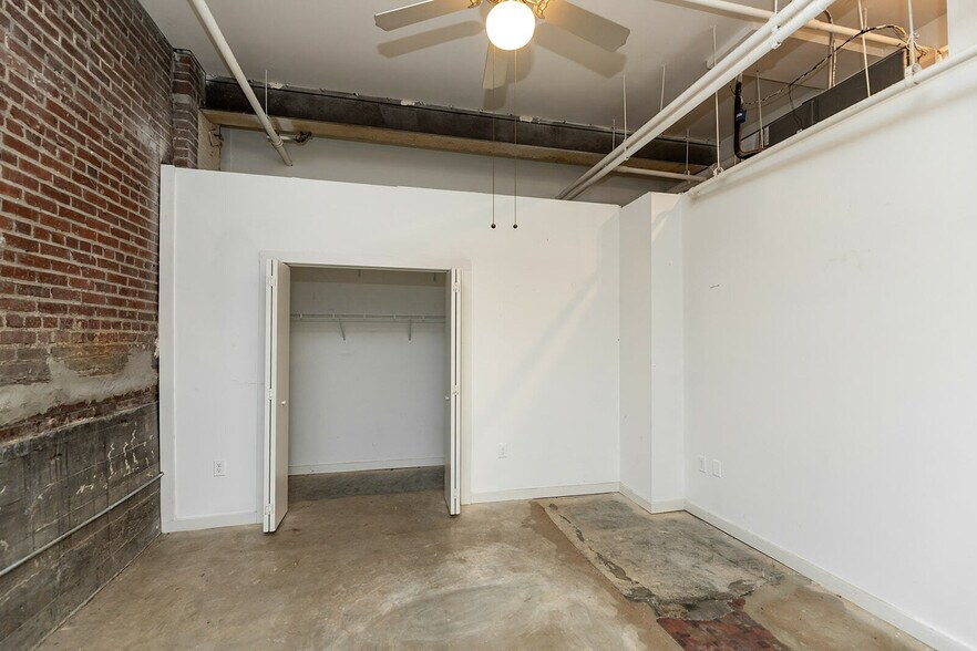 More Photos Of , Memphis Multifamily For Sale