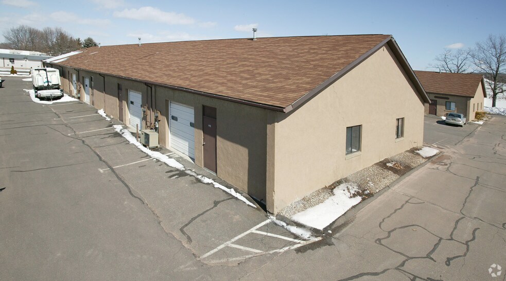 More Photos Of 160 Oak St, Glastonbury Light Manufacturing For Sale