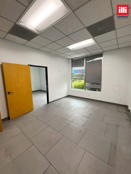 More Photos Of 4363 Woodman Ave, Sherman Oaks Loft Creative Space For Sale