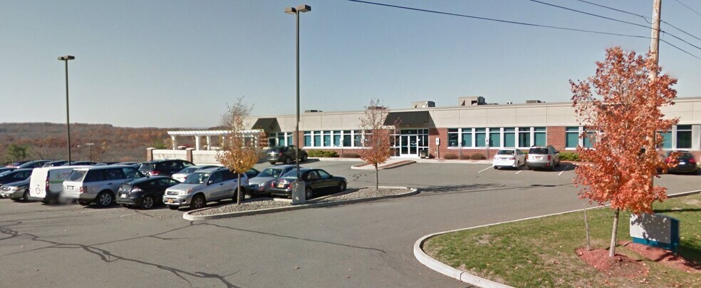 More Photos Of 4 Crotty Ln, New Windsor Township Medical For Lease