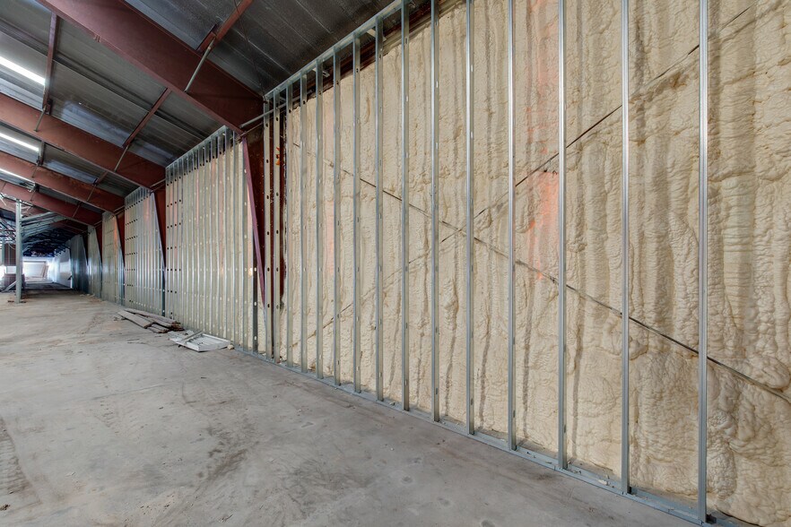 More Photos Of 3229 Navigation Blvd, Houston Warehouse For Sale