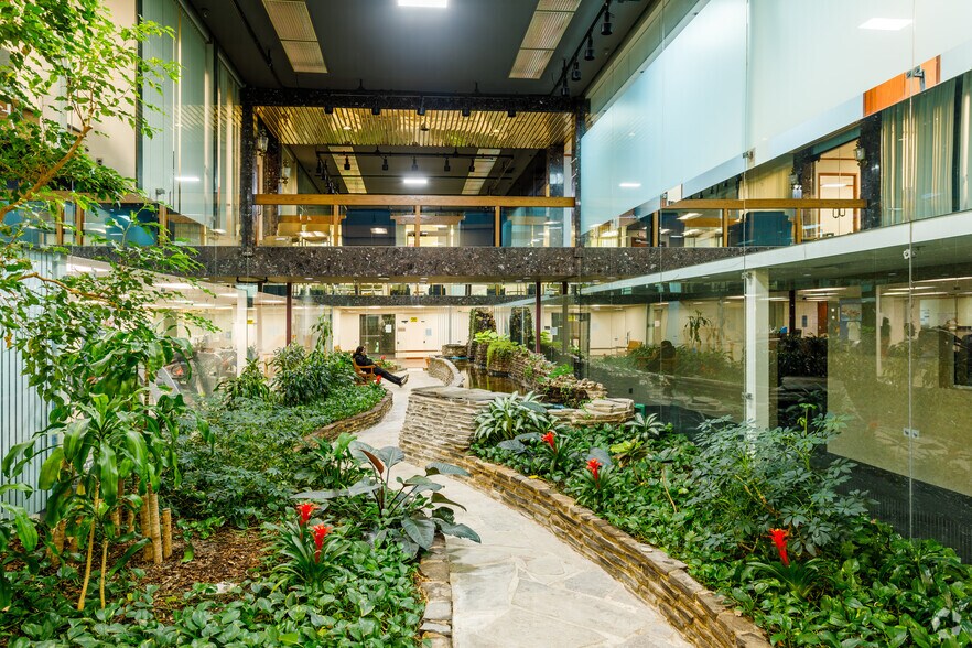 More Photos Of 26400 W 12 Mile Rd, Southfield Medical For Lease