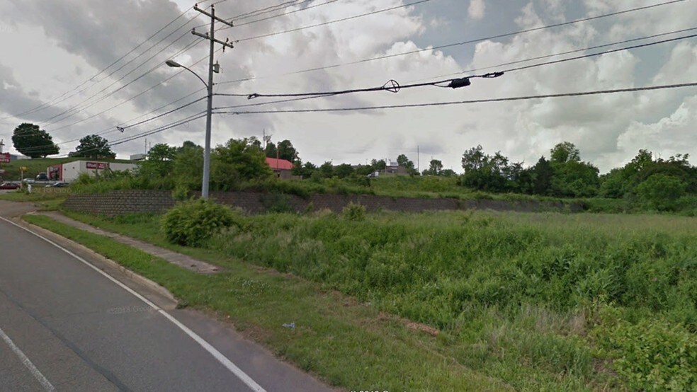 More Photos Of 3008 W Market St, Johnson City Land For Lease