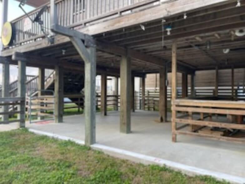 More Photos Of 601 5th St, Kemah Office For Lease