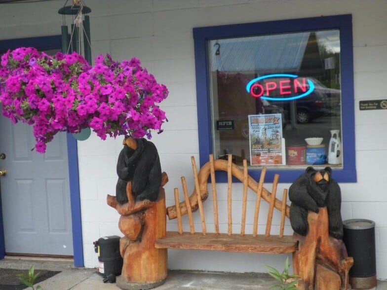 More Photos Of 31901 US Highway 2, Libby Hotel For Sale