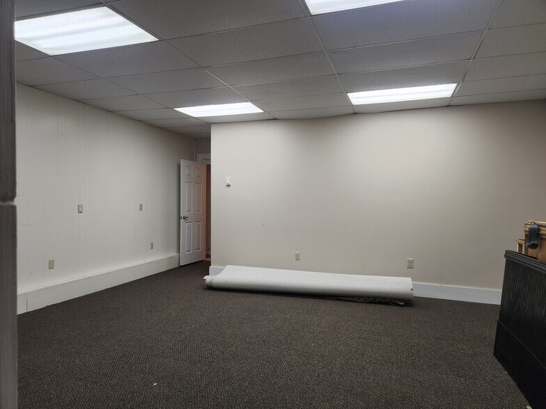 More Photos Of 54 Church St, New Milford Storefront Retail Office For Lease