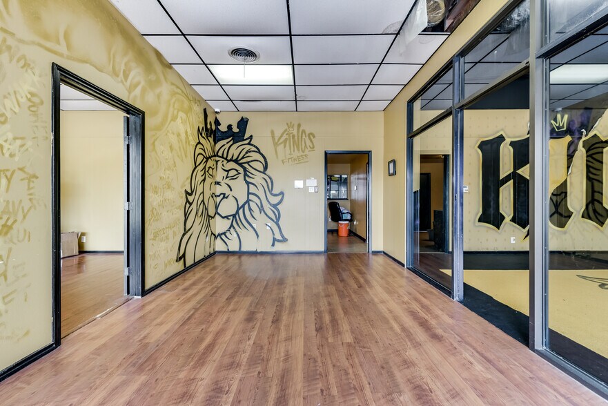 More Photos Of 203 E Main St, Forney Freestanding For Sale