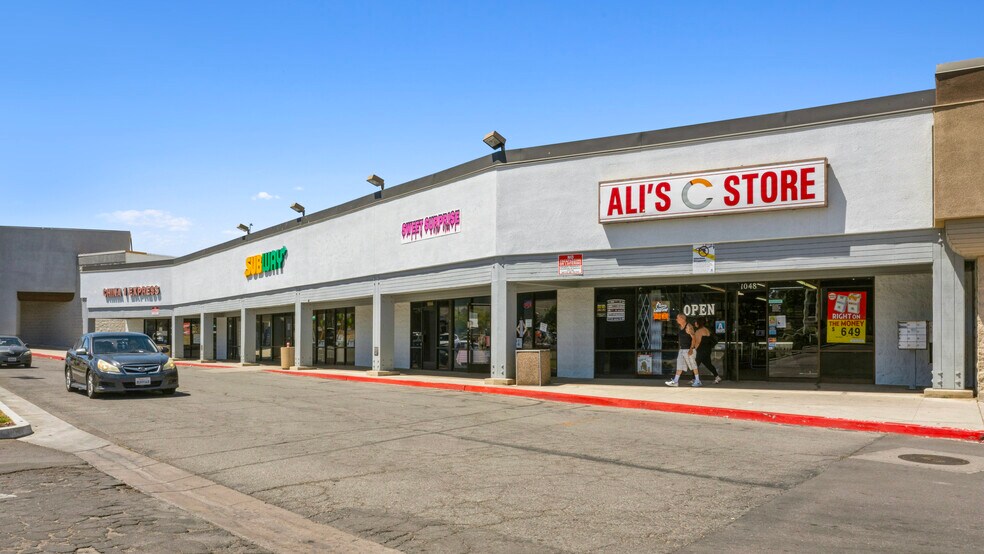 More Photos Of 1012-1040 Kern St, Taft Storefront For Sale