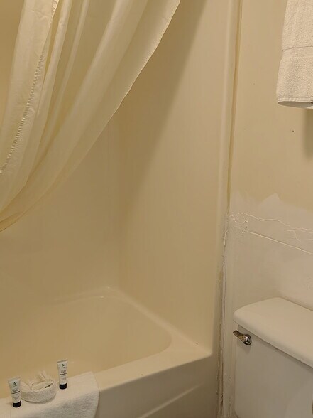 More Photos Of 10770 E State Highway 76, Branson West Hotel For Sale