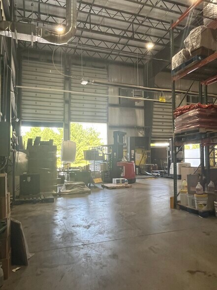 More Photos Of 1401 AIP Dr, Middletown Warehouse For Sale