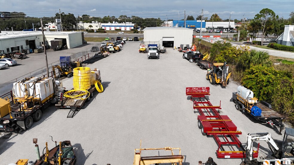More Photos Of 5100 Ulmerton Rd, Clearwater Warehouse For Lease