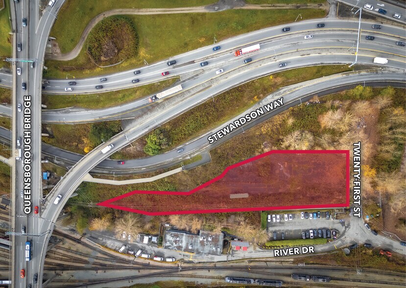 More Photos Of 520 Twenty First St, New Westminster Land For Sale