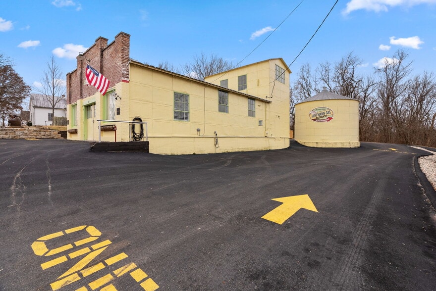 More Photos Of 225 Jackson St, Augusta Service Station For Sale