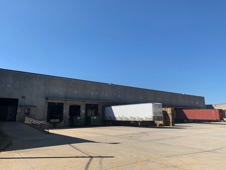 More Photos Of 12 Gerber Rd, Asheville Warehouse For Lease