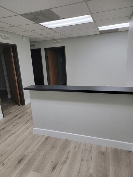 More Photos Of 2700-2730 N Temple Ave, Long Beach Light Manufacturing For Lease