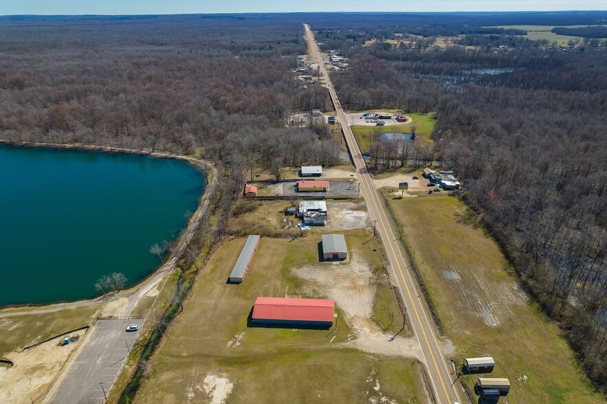 More Photos Of 600 Market, Bolivar Self Storage For Sale