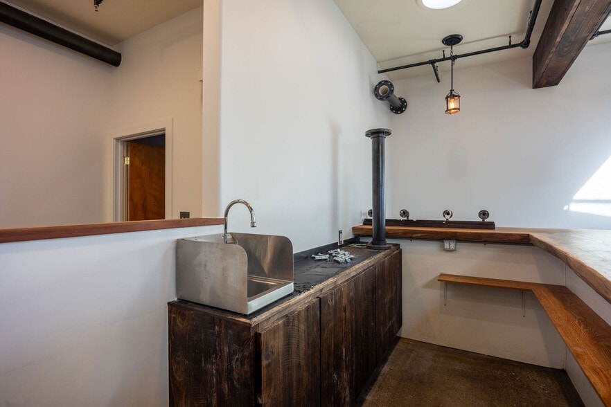 More Photos Of 313-323 Princeton Ave, Half Moon Bay Service For Lease