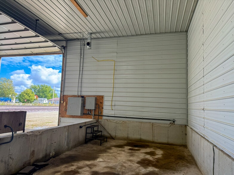 More Photos Of 14 1st SE st, Dodge Center Industrial For Sale