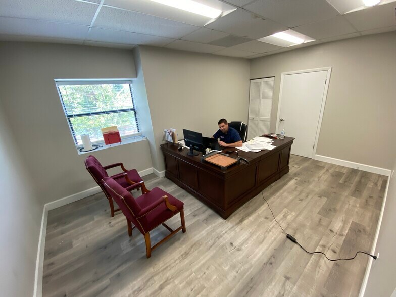 More Photos Of 430 Andalusia Ave, Ormond Beach Warehouse For Lease