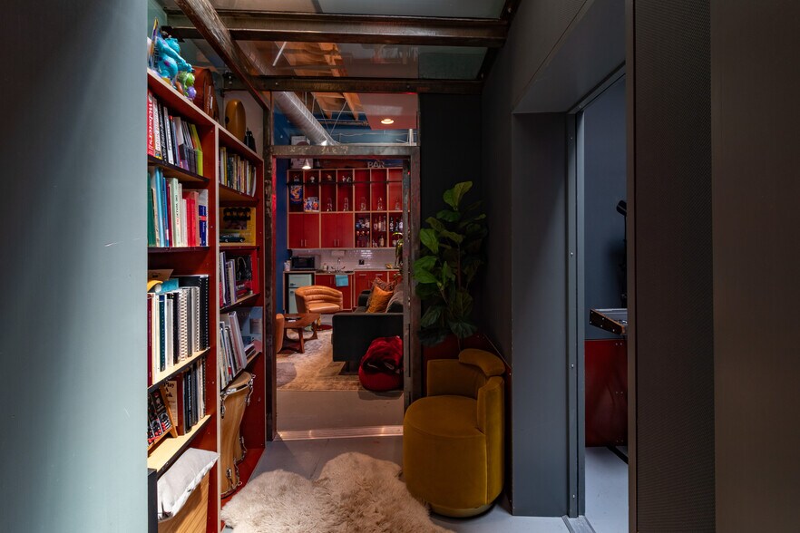 More Photos Of 3002 Pennsylvania Ave, Santa Monica Loft Creative Space For Sale