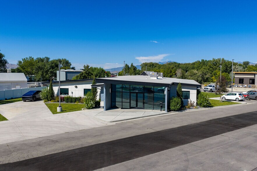More Photos Of 877 N 100 E, Lehi Office For Sale