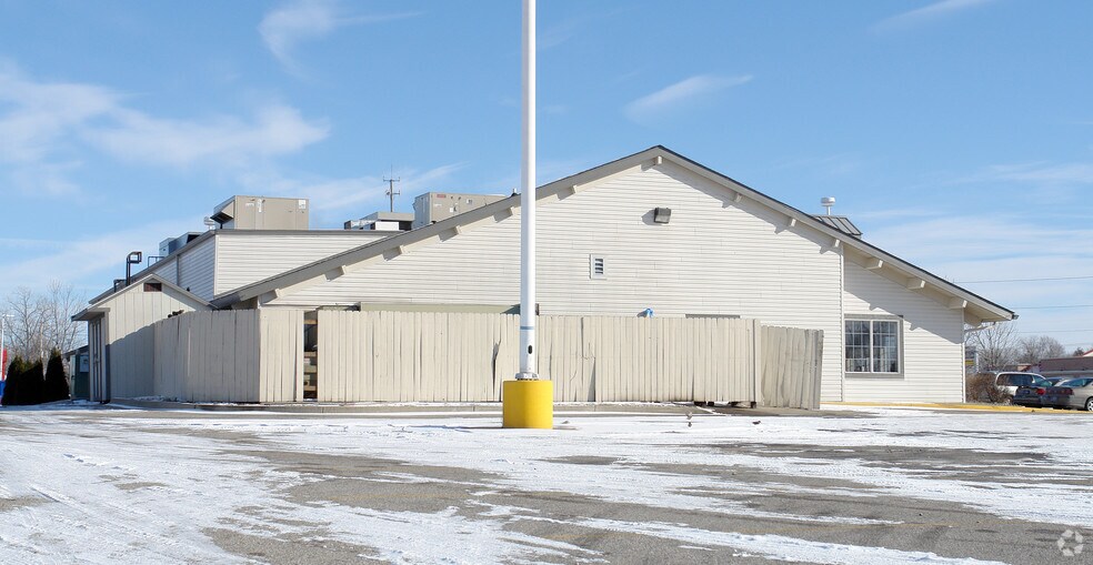 More Photos Of 160 S Marlin Dr, Greenwood Restaurant For Sale