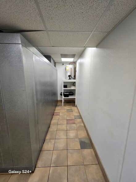 More Photos Of 415 Kapahulu Ave, Honolulu Freestanding For Lease