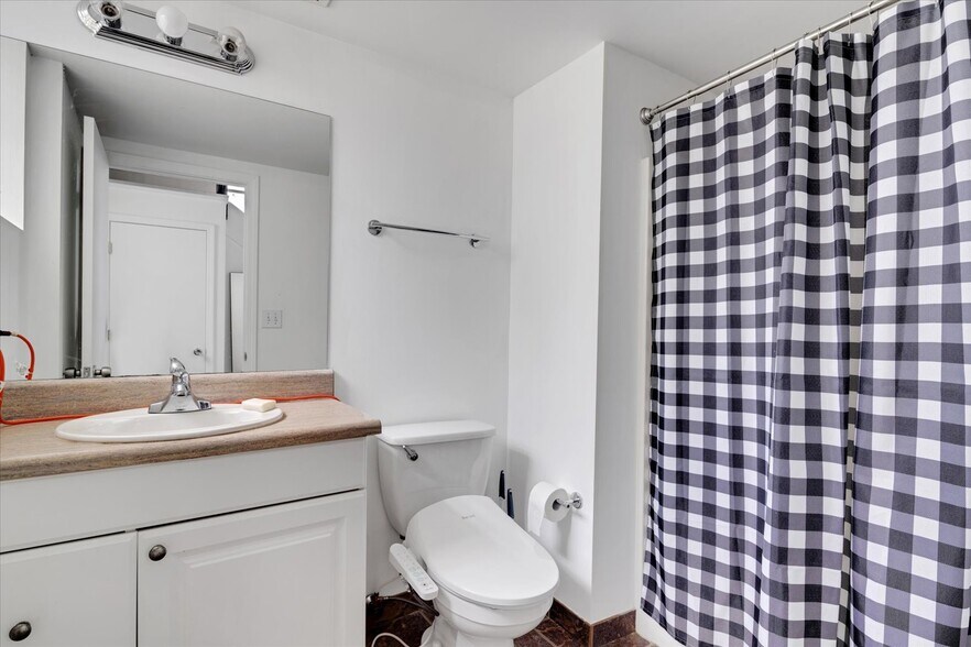 More Photos Of 282 Walker St SW, Atlanta Apartments For Sale