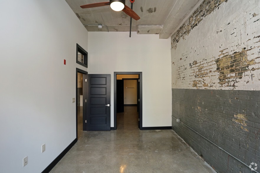 More Photos Of 226 N Water St, Milwaukee Apartments For Sale