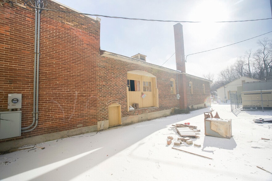 More Photos Of 221 S Walnut Ave, Sidney Warehouse For Sale