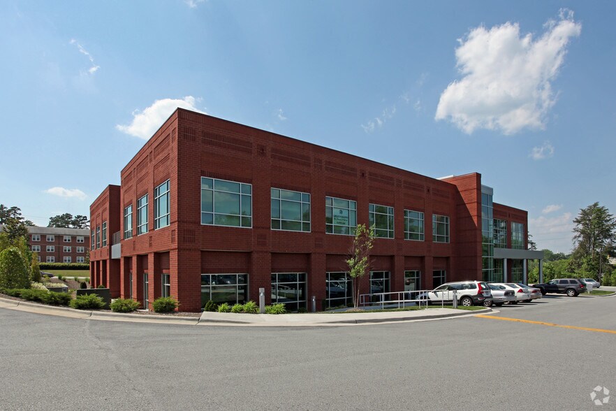 More Photos Of 1132 N Church St, Greensboro Medical For Lease