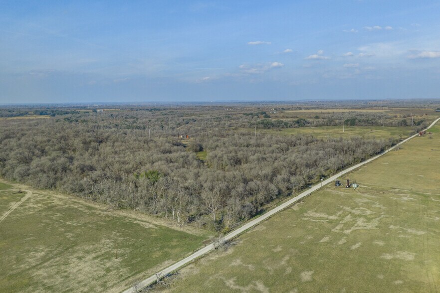 More Photos Of 1144 Treetop ln, Luling Land For Sale