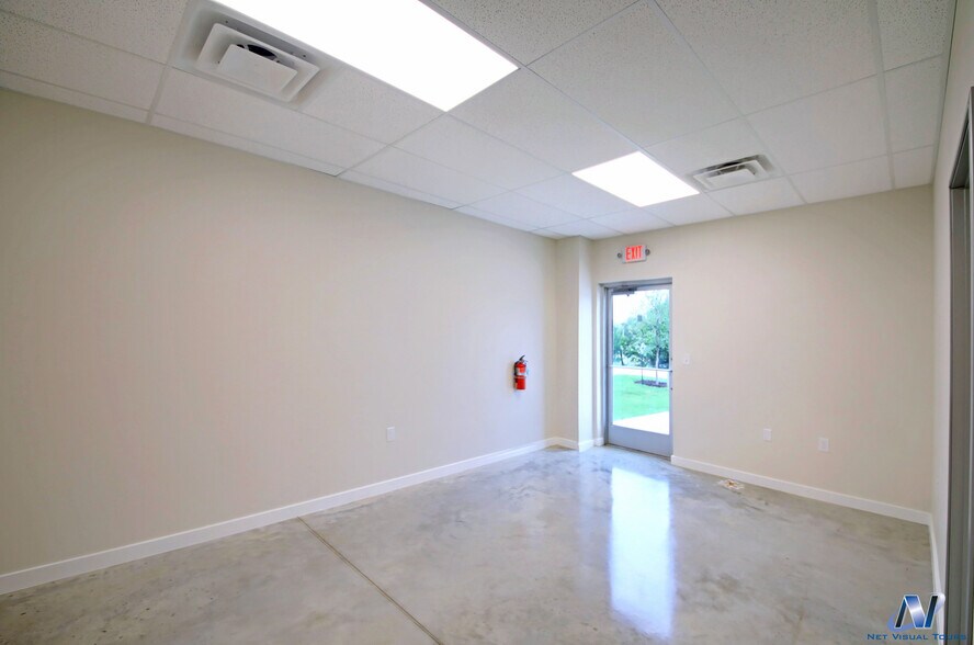 More Photos Of 7696 183A, Leander Warehouse For Lease