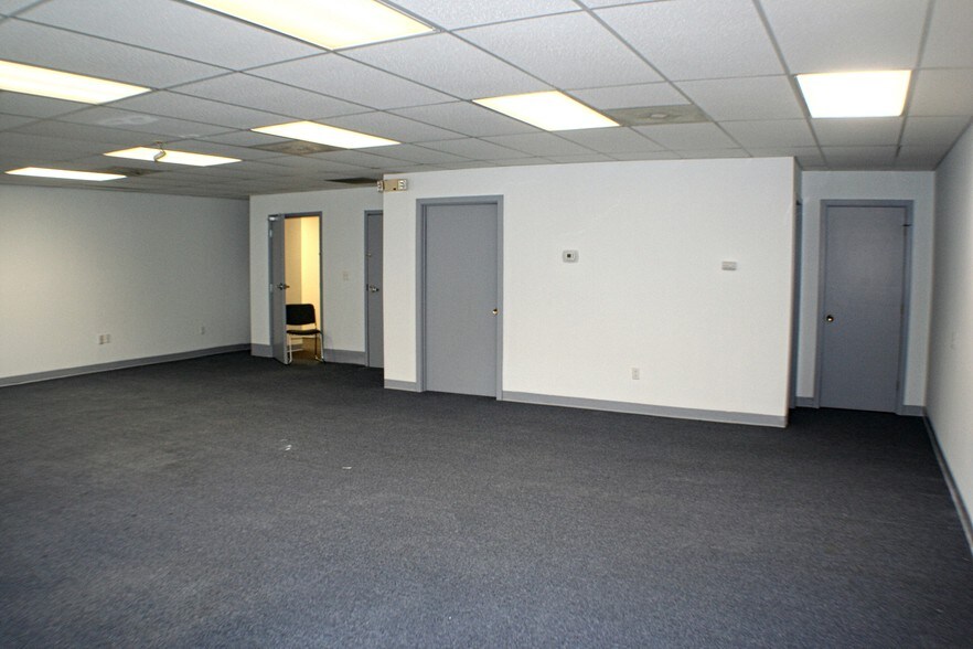 More Photos Of 669 Boston Post Rd, Guilford Medical For Lease
