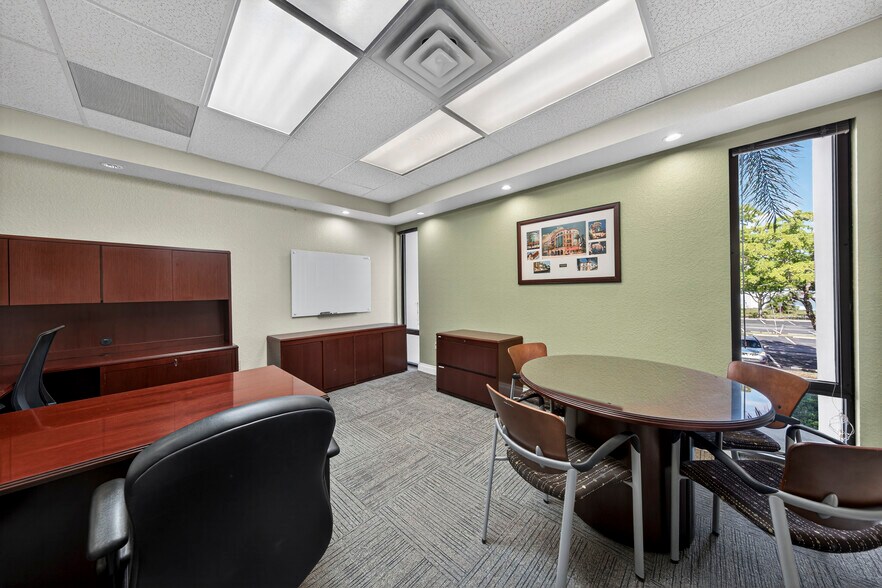More Photos Of 2101 N Andrews Ave, Fort Lauderdale Office For Lease