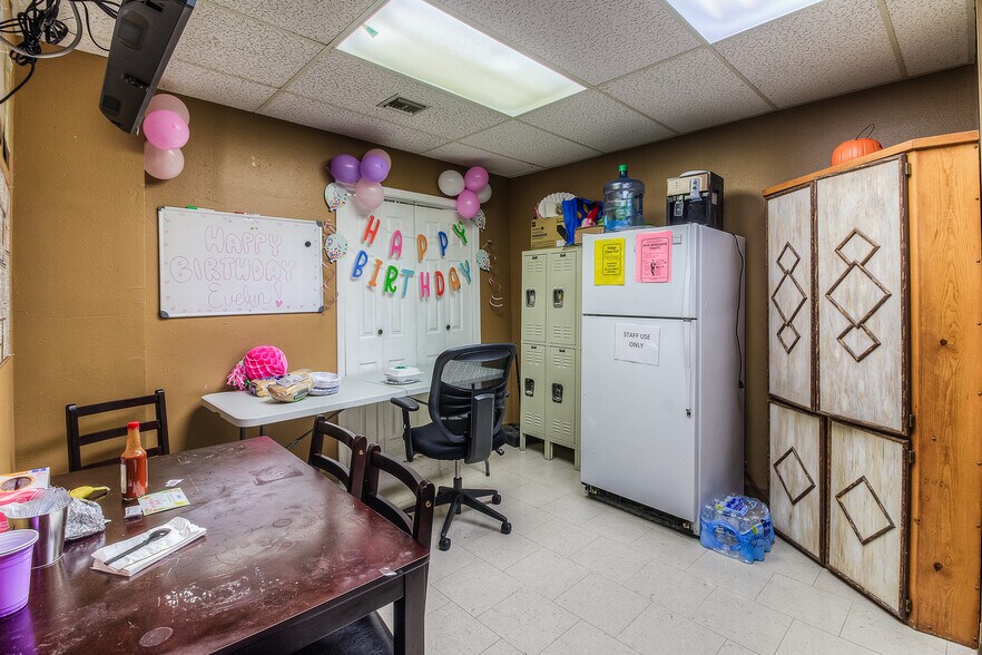 More Photos Of 2201 E Edison Rd, Sunnyside Office For Sale