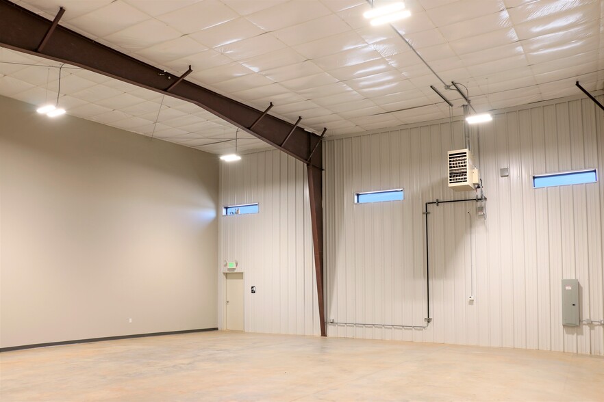 More Photos Of 20 N Rockwell Ave, Oklahoma City Unknown For Lease