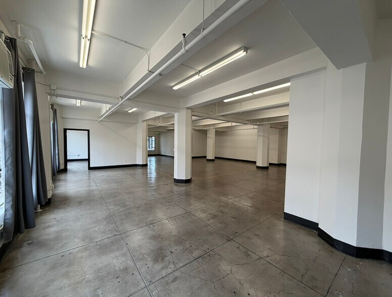 More Photos Of 814-818 S Broadway, Los Angeles Loft Creative Space For Lease