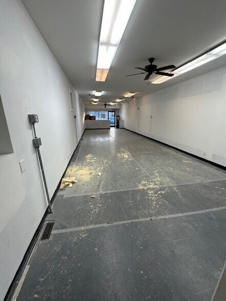 More Photos Of 1611-1613 Union St, Schenectady Storefront Retail Residential For Lease