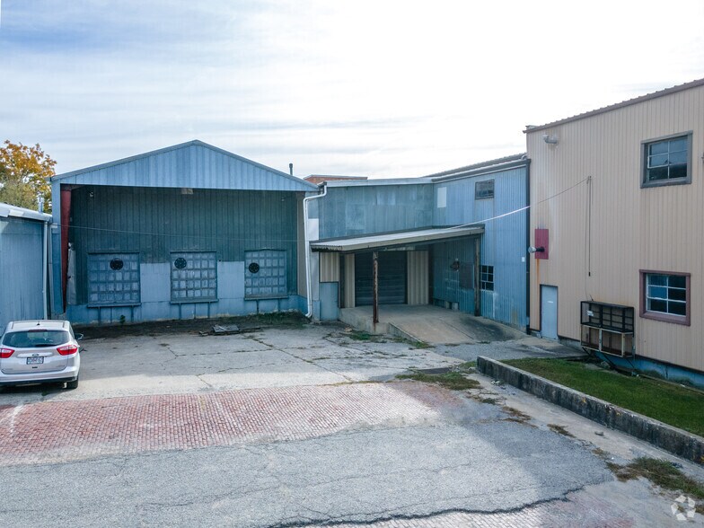 More Photos Of 512 S Main St, Carrollton Warehouse For Sale