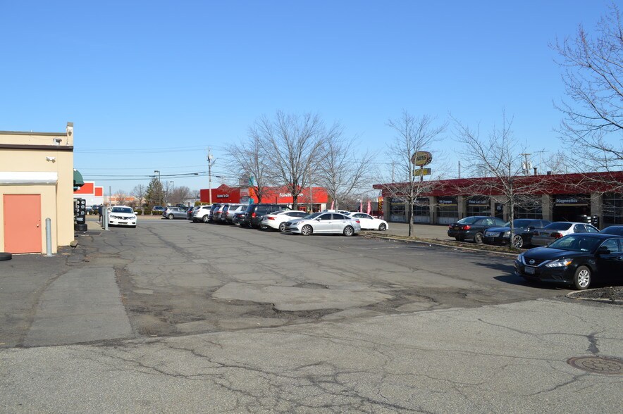 More Photos Of 233 W Route 59, Nanuet Storefront For Lease