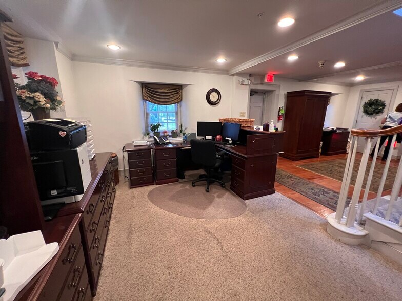 More Photos Of 100 John Robert Thomas Dr, Exton Office For Sale