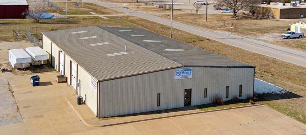 Primary Photo Of 3030 N 4th St, Enid Warehouse For Sale