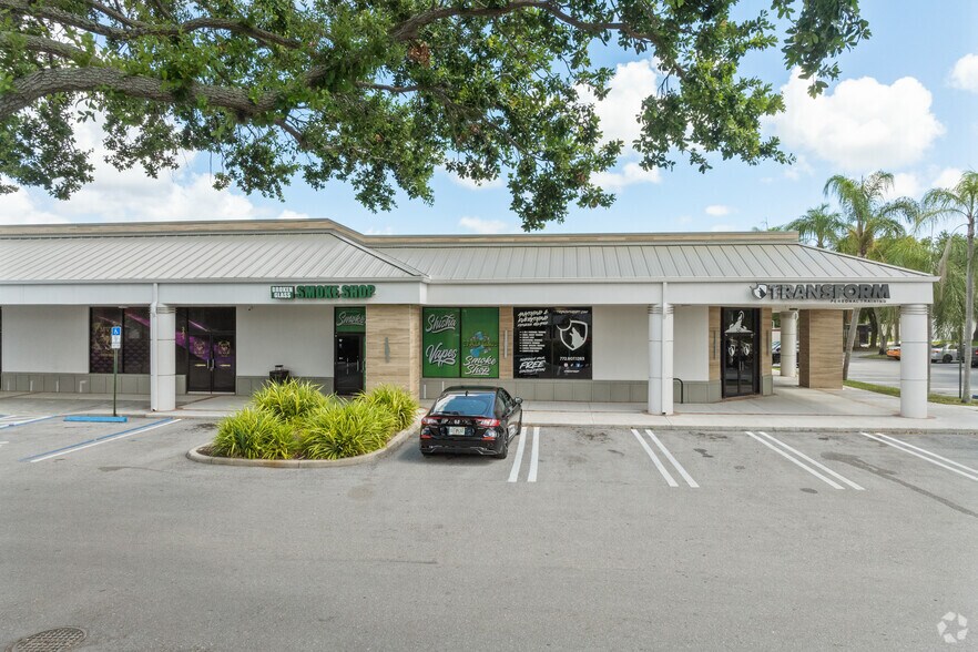 More Photos Of 259-327 SE Port St Lucie Blvd, Port Saint Lucie Unknown For Lease