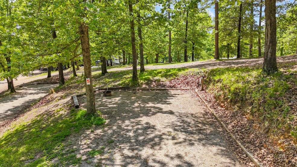 More Photos Of 10 Mint Ridge Rd, Eureka Springs Trailer Camper Park For Sale