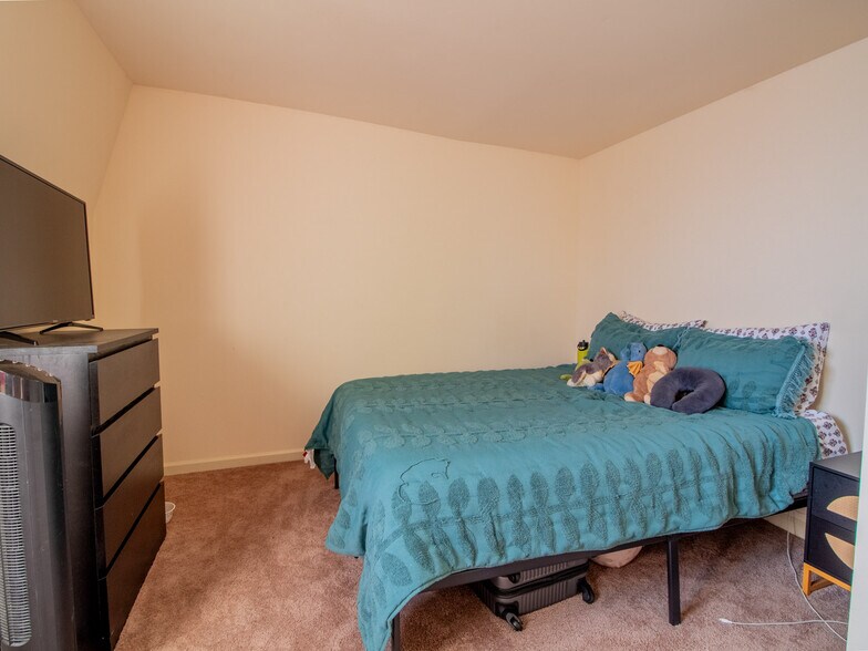 More Photos Of 1911 S 11th St, Saint Louis Apartments For Sale