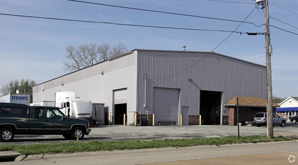 More Photos Of 3 Industrial Ln, Florissant Warehouse For Sale